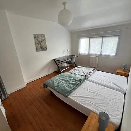 Petite Maison 2 Pas Du Centre Дом отдыха *