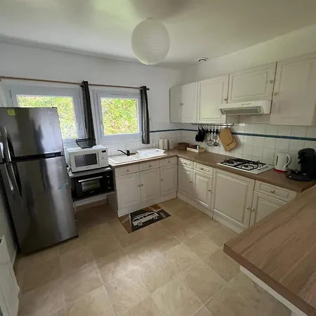 Petite Maison 2 Pas Du Centre Дом отдыха *